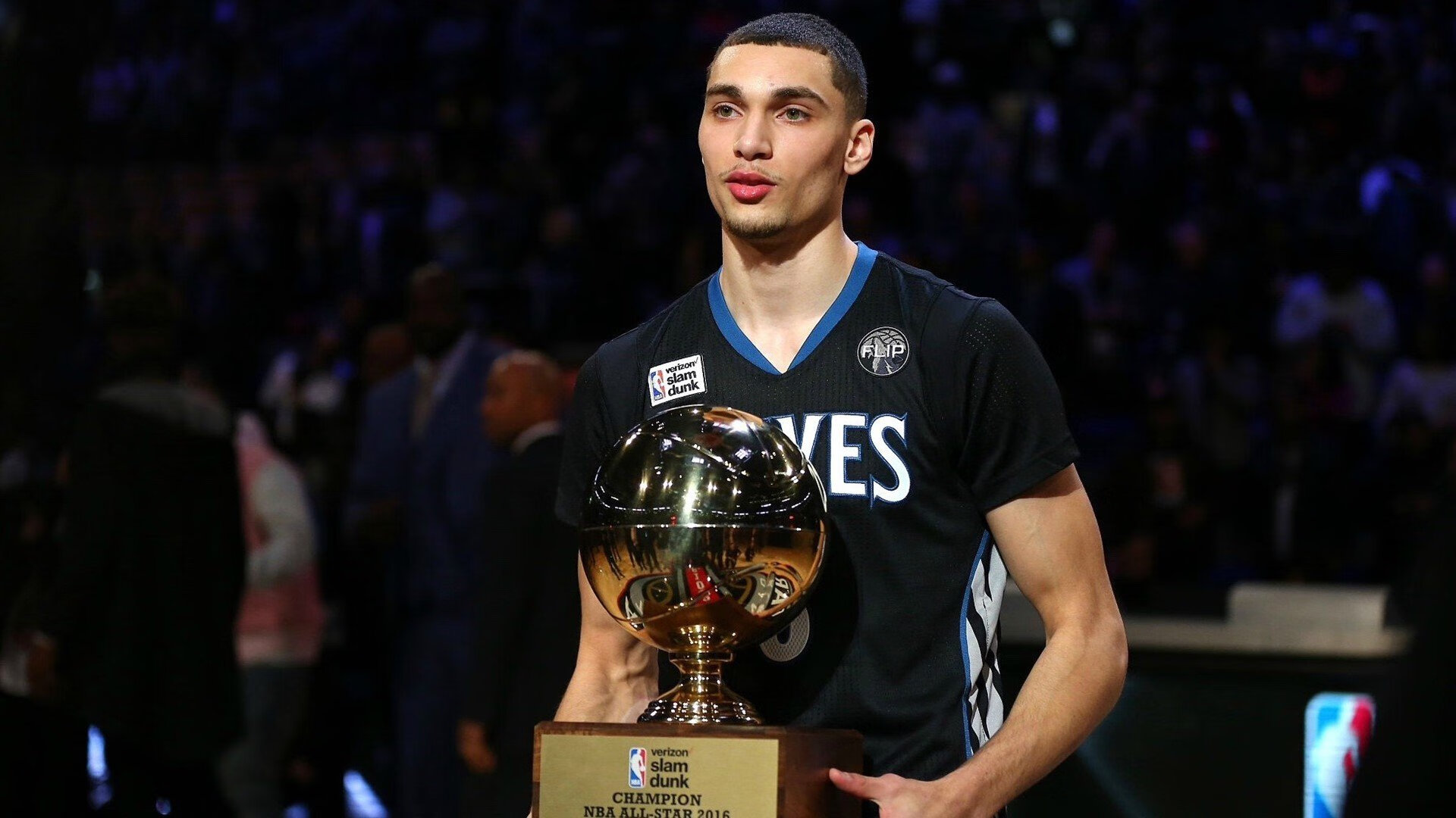 2026世界杯焦点战，上海队稳稳拿下尼克斯，篮球世界杯上演跨界传奇